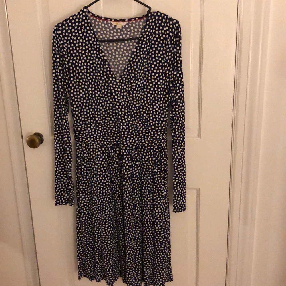 Classic and classy Boden super soft navy/white polka dot faux wrap dress 8R US